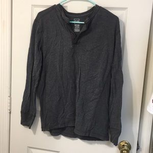 Men’s Gap V-Neck Long Shirt Medium